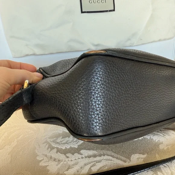 Gucci Pebbled Calfskin Small Soho
Disco Bag - Picture 14 of 16